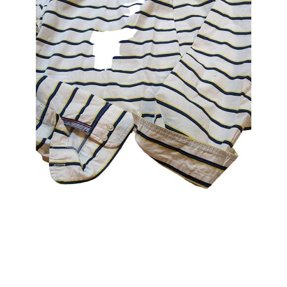 Vintage Tommy Hilfiger stripe button dowin excellent condition. Size extra large - Picture 5 of 6